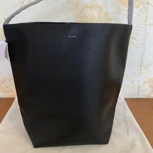 Ultimate simplicity The row Tote bucket bag